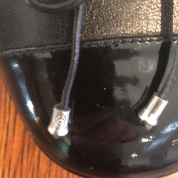 CHANEL Black Leather Cap Toe Bow Low Heel Pumps size EU 38 US 7.5 - Picture 10 of 16